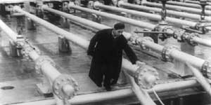 Un'immagine dal film "L'Italia non &egrave; un paese povero" di Joris Ivens, 1960