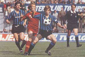 Il mediano Gabriele Oriali in azione