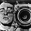 L'uomo con la macchina da presa, di Dziga Vertov (1929)
