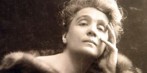 Un &laquo;cantone&raquo; tutto per s&eacute;: libri e femminismo spirituale di Eleonora Duse