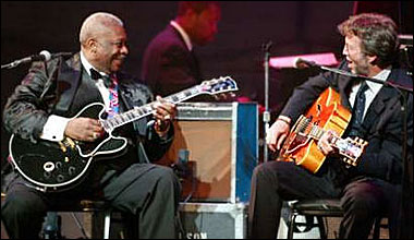 B.B. King e Eric Clapton, Apollo Theatre, New York, 2003, foto Jeff Christensen 