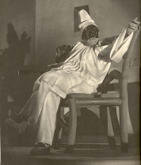 La maschera. Il Pulcinella di Petrolini (anni Trenta)
