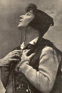 Il Primo Attor Giovane. Ruggero Ruggeri nella parte di Aligi nella prima rappresentazione della ''Figlia di Iorio'' di Gabriele D'Annunzio, mandata in scena dalla Compagnia dei Giovani diretta da Virginio Talli 