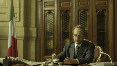 Una scena del film: il Ministro degli Interni Francesco Cossiga (Fausto Rossi Alesi)