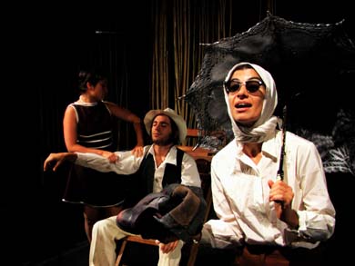 Alice Guimaraes interpreta Afrodite