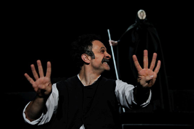 Un momento dello spettacolo © Franco Guardascione