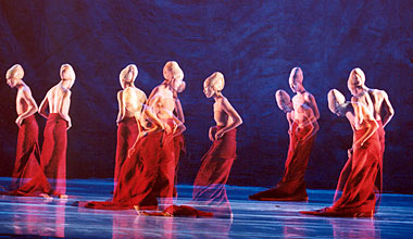 Shen Wei Dance Arts - Folding (Biennale Danza 2004)