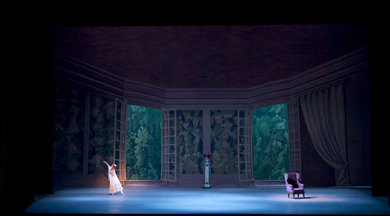 Il Balletto del Teatro Mariinskij di San Pietroburgo in Le Spectre de la rose. Sulla sinistra Svetlana Ivanova
