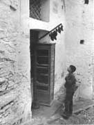 Pisticci. La bottega del calzolaio Giuseppe Burzo 