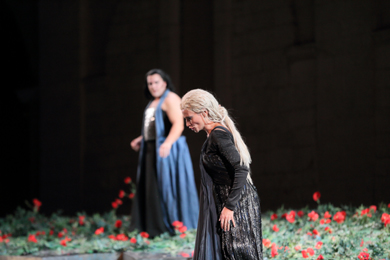 Un momento dell'opera. Foto di Paolo Conserva.