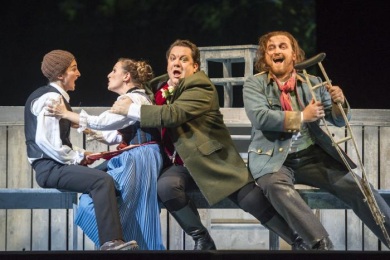 Sophie Mitterhuber (Walter), Melanie Lang (Afra), Paulo Ferreira (Giuseppe Hagenbach), Johannes Wimmer (Alter Soldat)