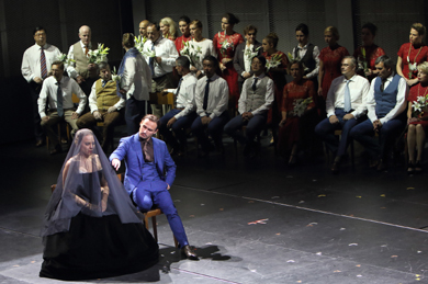Una scena dello spettacolo © Wilfried Hoesl